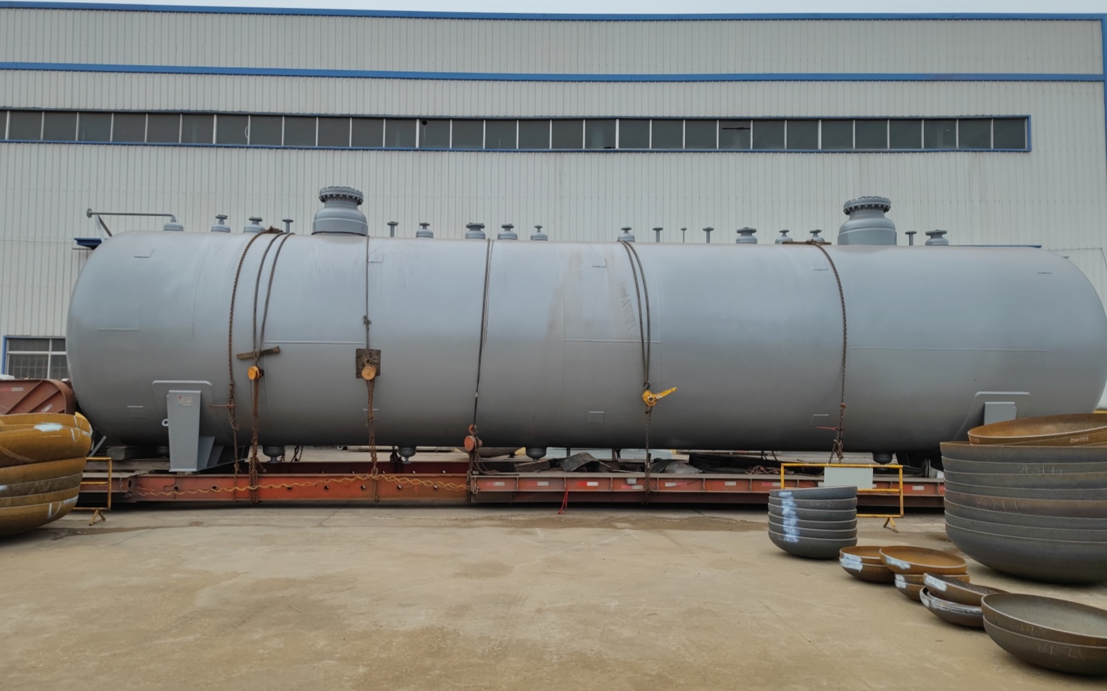 儲(chǔ)罐容器_壓力容器_低溫儲(chǔ)罐_菏澤花王壓力容器